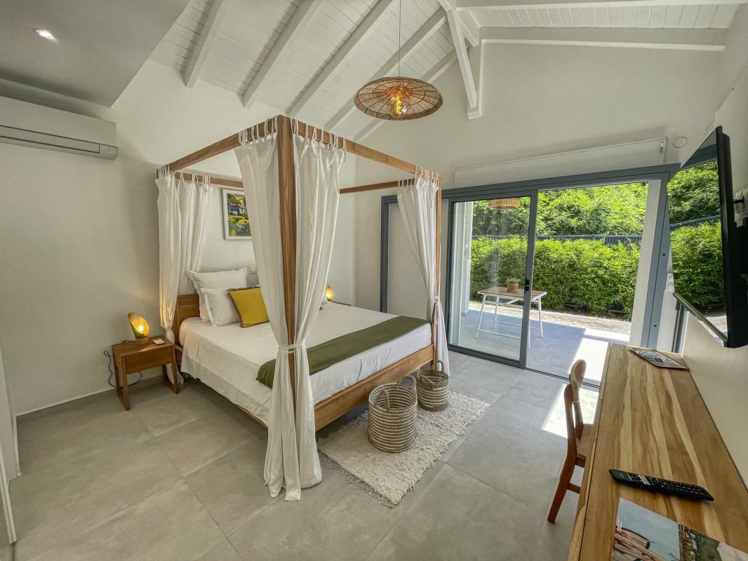 33 Location villa piscine accès plage Saint François Guadeloupe_chambre 2